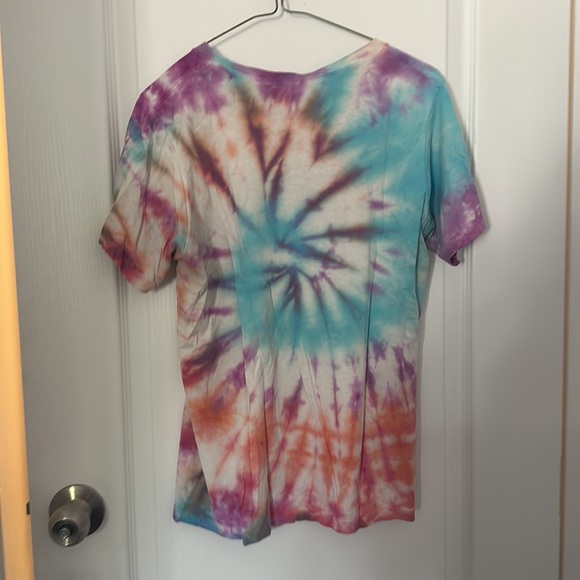 Tye Dye Earth Day tee - Picture 2 of 3